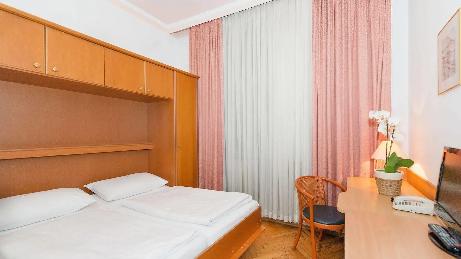 Hotel Marc Aurel - Vienna City Center 3*,